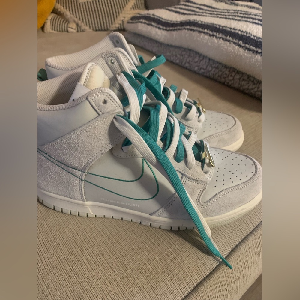 Unisex Nike dunk high SE
